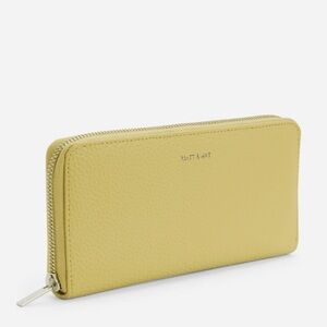 NWOT Matt & Nat Vegan Central Wallet in Daffodil
